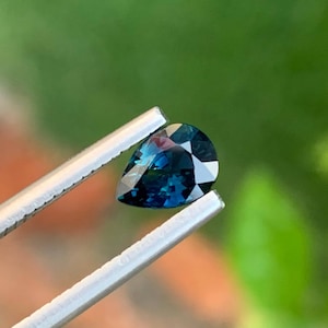 1.45 carats Sapphire Gemstone Pear Cut Loose Stone from Madagascar