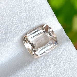 3.75 carats Peach Topaz Stone Cushion Cut Natural Pakistani Gemstone