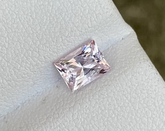1.08 carats Pink Morganite Stone Baguette Cut Natural African Gemstone