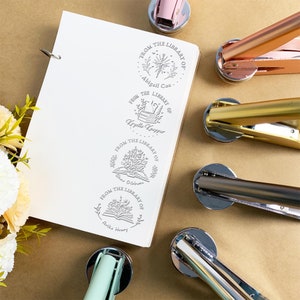 Grabadora de libros personalizada, Grabadora de logotipos personalizada, De la biblioteca de, Grabadora de libros, Regalos para amantes de los libros, Grabadora de biblioteca, Grabadora de papel