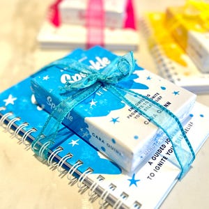 Set de regalo brillante: regalo de graduación para ella / Tarjetas y diario para inspirar confianza / Regalo empoderador para un nuevo trabajo (azul)