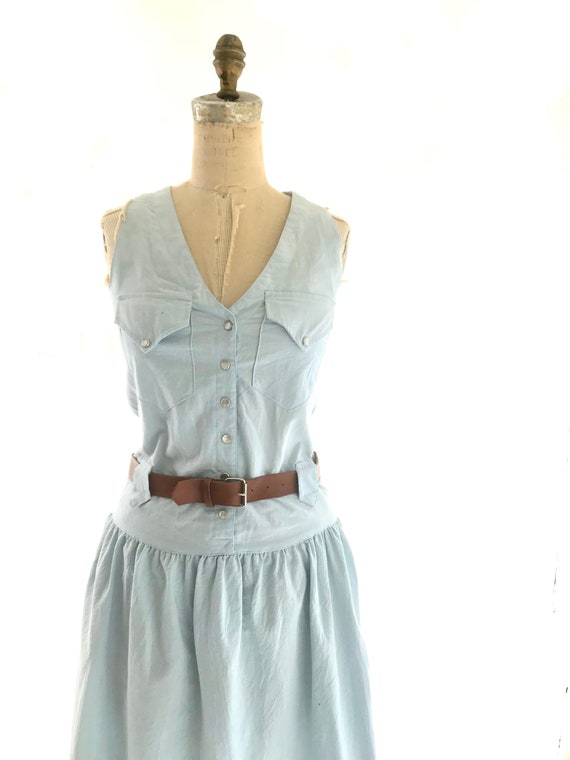 blue sleeveless dress with belt - image 3