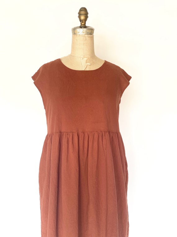 brown minimalist dress - image 3