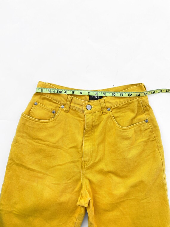 90s bright yellow high waisted Gap shorts - image 2