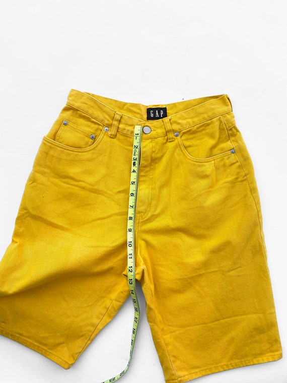 90s bright yellow high waisted Gap shorts - image 3