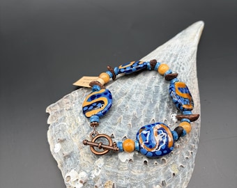 Afrocentric bracelet handcrafted with beads from KENYA (East Africa)