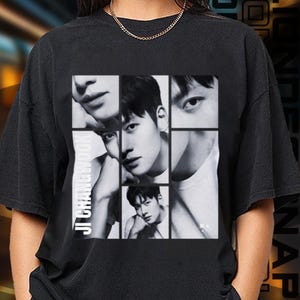以下が含まれることがあります： 男性の白黒写真のコラージュ。画像の左側に「Ji Chang Wook」というテキストが縦に印刷されています。