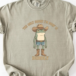 Comfort Colors Funny Cowboy Frog T-shirt, Squat Diddly Toad Shirt,Retro Western Frog Tee, Sarcastic Workout Shirt,Lazy Frog Cowboy Hat Shirt