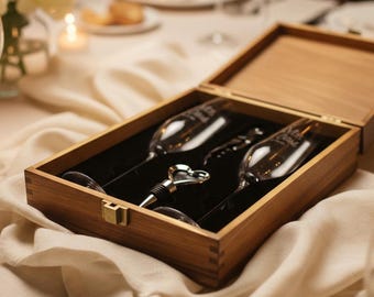 2026 toasting champagne glasses