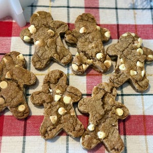 Gingerbread and White Chocolate Cookies