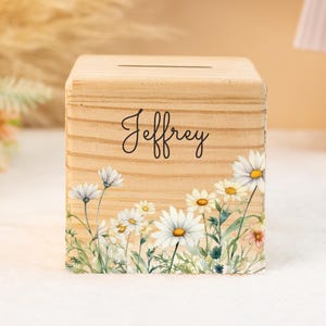 Alcancía con nombre personalizado, hucha de madera para bebé, hucha con flor, regalo para baby shower, bautizo o cumpleaños infantil.