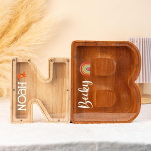 Alcancía con nombre personalizado, alcancía con inicial personalizada, alcancía de madera con letras, hucha, regalo único para bebé, regalo de cumpleaños, regalo de Navidad.