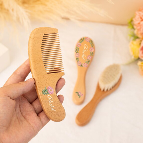 Set De Brosses & Peigne Personnalisé Pour Bébé - Bois Naturel & Poils De Chèvre | Cadeau Nouveau-né