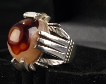 Handmade Bahraini Sterling Silver Ring, Yemeni Aqeeq Eye Agate, Size 9