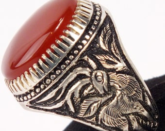 Beautiful hand made orange Yemeni agate Persian 925 sterling silver ring and hand engraved by Qasimi