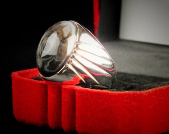 Handmade 990 Sterling Silver Ring, Yemeni Agate Stone (Size 9.5)