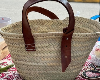 Vintage French Basket. 1950s Wicker Market Basket. Round Basket 