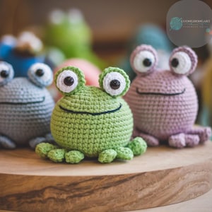 Tiny Crochet Frog Pattern: Amigurumi Jungle Animal (PDF Ebook)