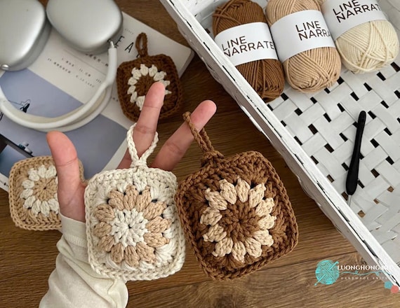 Crochet AirPods Case Pattern PDF, Flower Granny Earbud Pouch, Cute Crochet Earphone Holder, Handmade Gift (Digital Download)