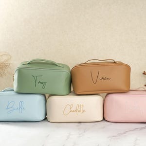 Leder bestickte Make-up-Tasche, benutzerdefinierte Kosmetiktasche mit Namen, Kosmetiktasche mit großer Kapazität, Brautjungfer, Geschenk, Make-up-Organisator, Brautpartygeschenk