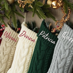 Medias navideñas bordadas personalizadas: decoración navideña familiar personalizada