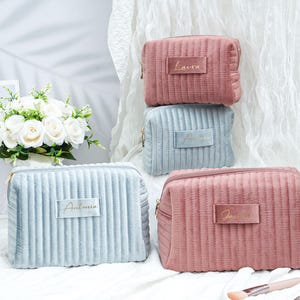 Custom Velvet Cosmetic Bag for Bridesmaids,Personalized Bridesmaid Cosmetic Bag,Wedding Gift,Travel Toiletry Bag for Her,Name Makeup Bag