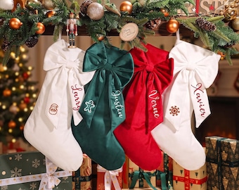 Calcetín navideño bordado con lazo, calcetín de terciopelo familiar personalizado, calcetín navideño con nombre personalizado, decoración navideña para chimenea, regalo de Navidad