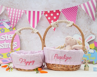 Fodera per cestino pasquale in seersucker ricamata: regalo personalizzato per bambini