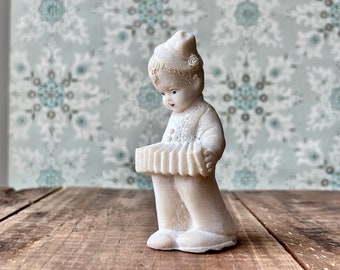 Vintage accordion player figurine, Salt stone figure