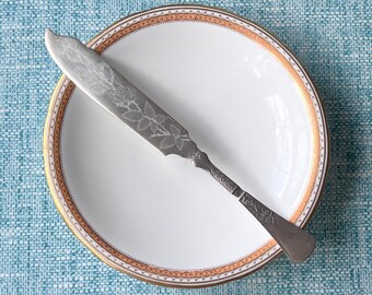 Antique silver cake knife, Reed & Barton "Unique" pattern, Aesthetic Movement silver, Bridal shower gift