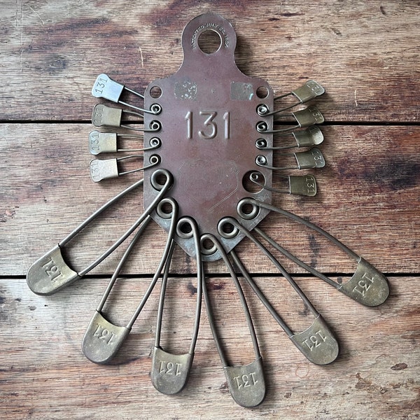 1920's Industrial laundry pin hanger, Keyes-Davis Company numbered safety pins