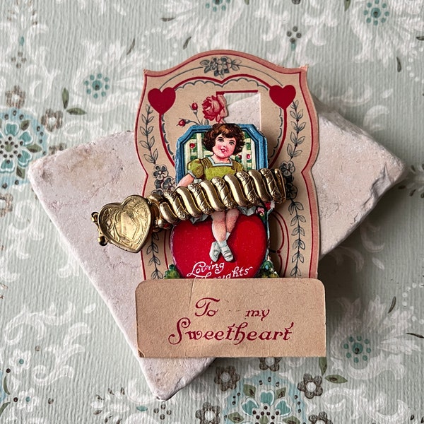 Antique sweetheart bracelet with German valentine gift set
