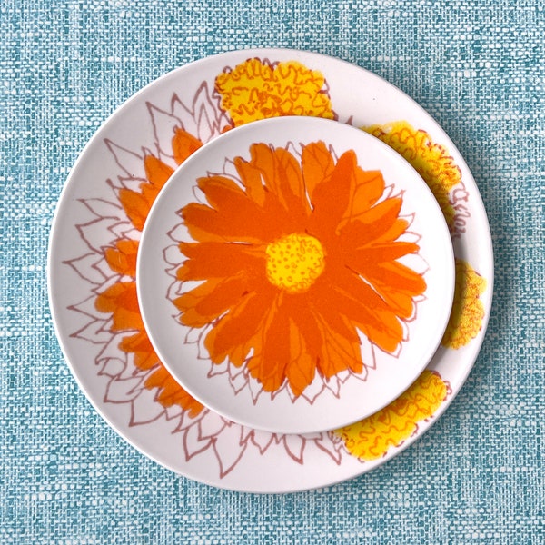 Vera for Mikasa marigold plates, Vera Neumann marigolds china, 1970's kitchen