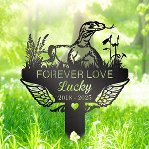 Custom Lizard Memorial Garden Stake: Metal Sign with Wings