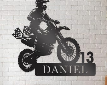 Arte metálico personalizado para motos de cross: Decoración personalizada para motocross