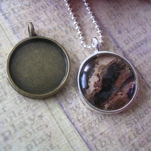 20pc... 16mm Circle bezel trays with glass inserts...Mix and Match...Silver and Antique Brass