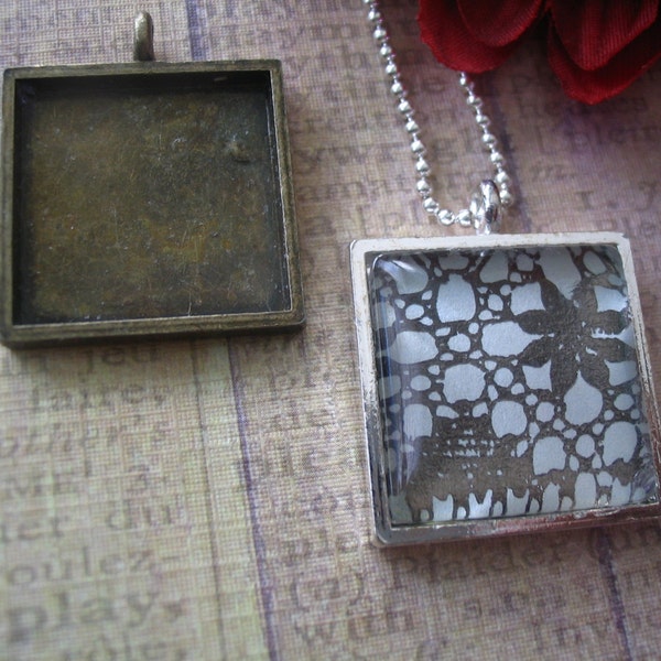 20pk...20mm Pendant Trays..Mix and Match..Antique Brass and Silver. Blanks, Settings, Bezels.