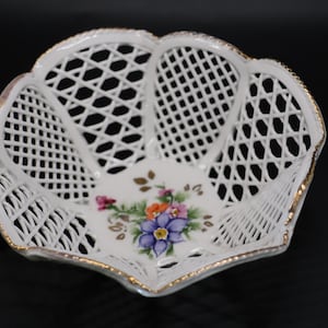 Reticulated/Lattice Ceramic Bowl - Octagon Shape with Flowers.