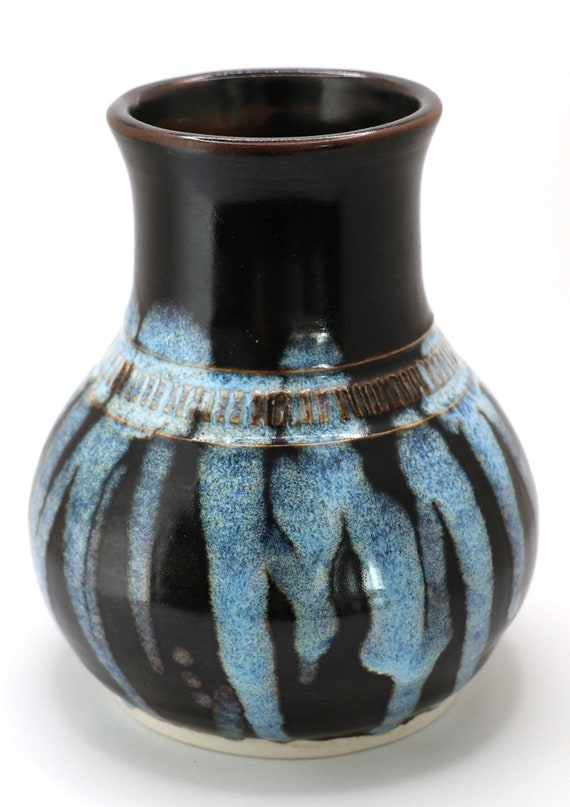 Cranberry Vase (DEB) Cranberry Vase (DEB)