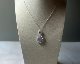 Ciondolo con perle di calcedonio color lavanda - "Sogno di lavanda"