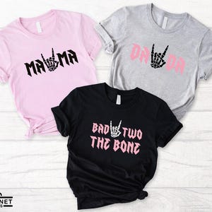 Bad TWO the Bone Birthday Family T-Shirt, Rock Roll Birthday Theme Shirt, Rock On Skeleton Hand Tee, 2nd Birthday Girl, Born Two Rock imagem 4