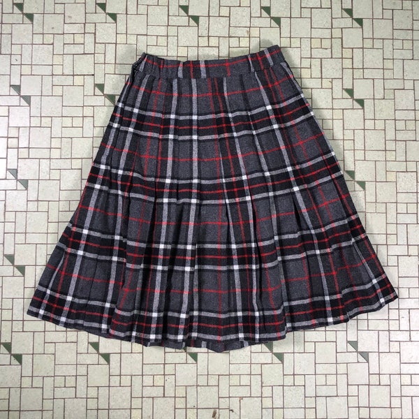 Gray Plaid Pleated Skirt