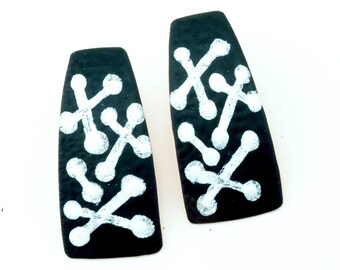 Black & White Minimalist Cross Bones Earrings