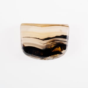 Scenic Moss Agate Cabochon: Landscape Gemstone for Jewelry
