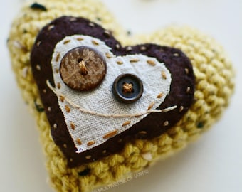 yellow crochet key ring, robot, zipper charm, key chain, hand embroidery, mother's day, gift for student