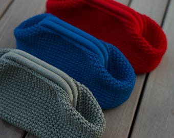 Handmade Crochet Clutch Bag: Vintage Kiss Lock, Chain Strap