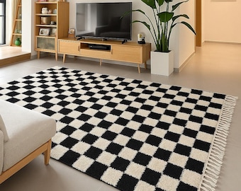 Handmade Moroccan Checkered Wool Rug: black & White Checkerboard