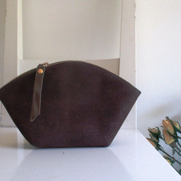 Makeup bag / Clutch / Pouch / Purse / Wallet - Brown Vegan Leather