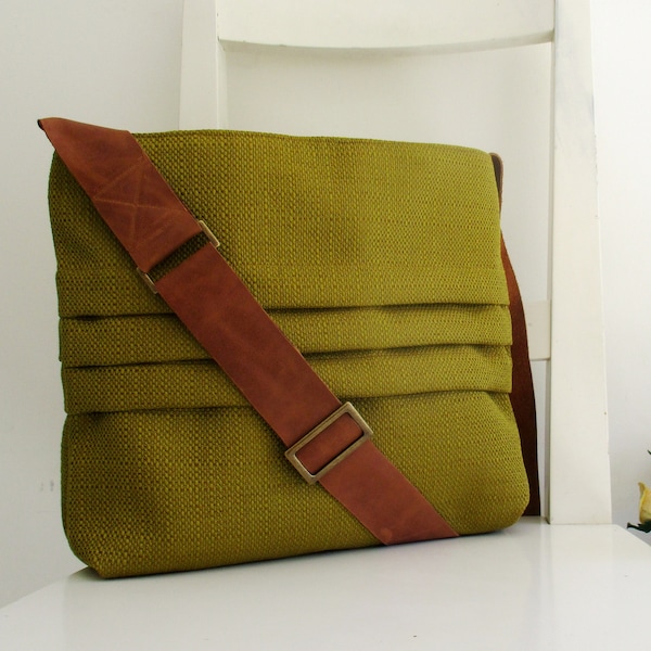 Three Pleats in Lime - Green Canvas