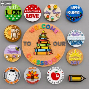 Placas de porta de boas-vindas intercambiáveis, placa de boas-vindas de pacote, placa de boas-vindas à nossa sala de aula, adereços engraçados de volta às aulas, placa de boas-vindas Svg /P669